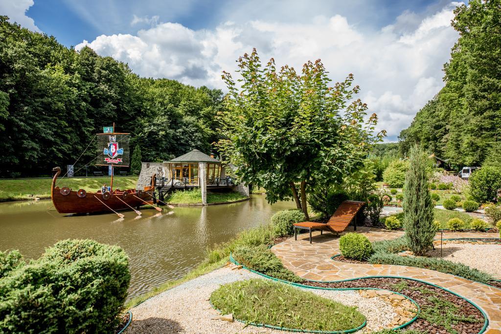 Buhta Vikingiv Hotell Vodniki Exteriör bild