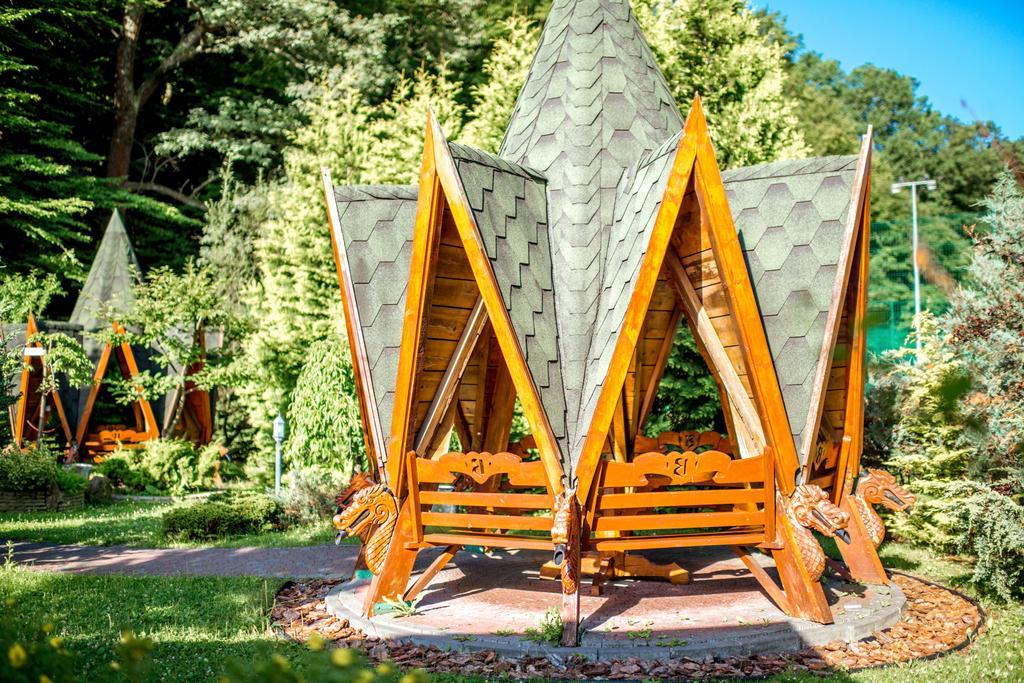 Buhta Vikingiv Hotell Vodniki Exteriör bild