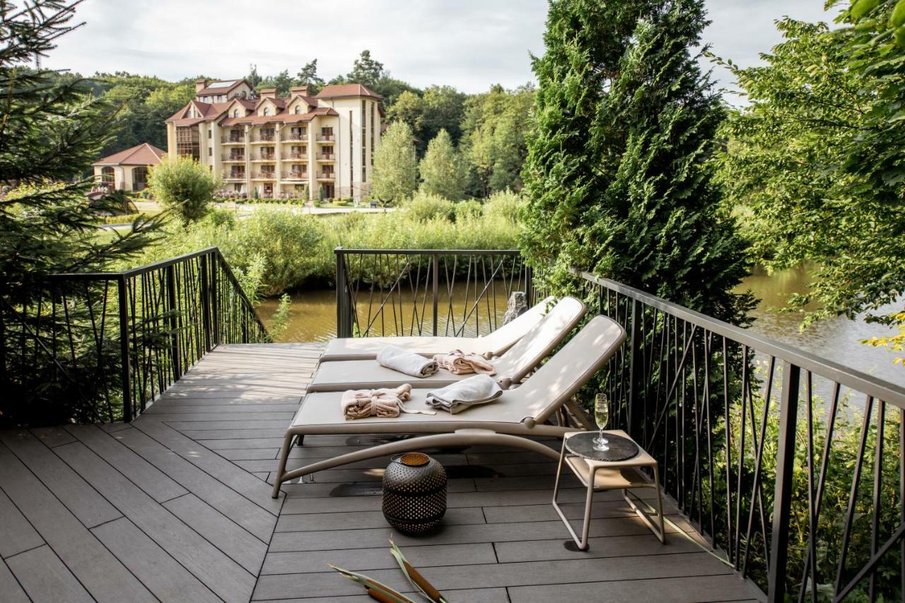 Buhta Vikingiv Hotell Vodniki Exteriör bild